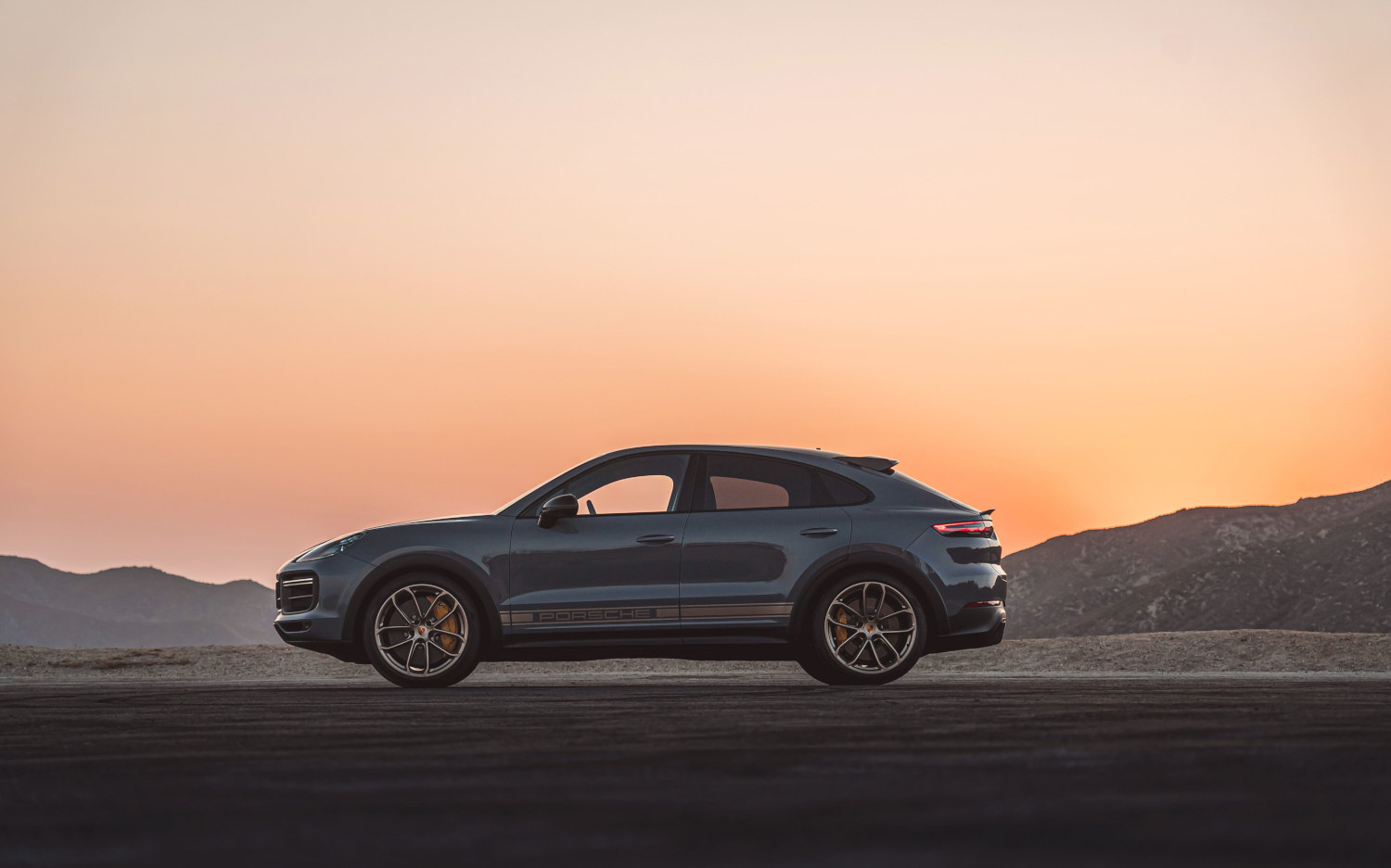 Porsche Cayenne Turbo GT 2022 SUV Drive